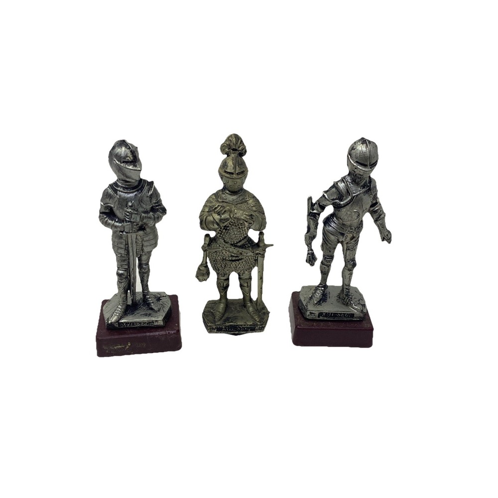 3 Vtg Depose Italy Medieval Knights Figurines Sword Shield 4" XVI-SEC Plastic